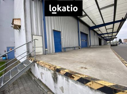 Pronájem komerčního objektu, sklad, 1 900 m²