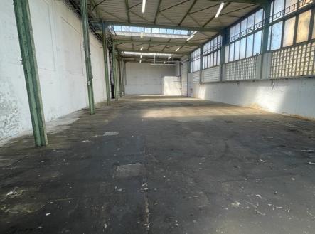 Pronájem komerčního objektu, sklad, 420 m²