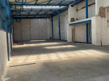 Pronájem komerčního objektu, sklad, 400 m²