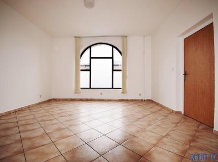 Pronájem - obchodní prostor, 38 m²