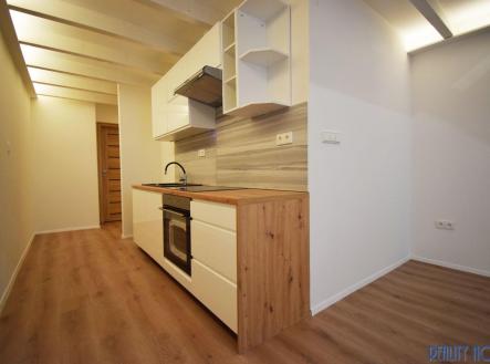 Pronájem bytu, 4+kk, 95 m²
