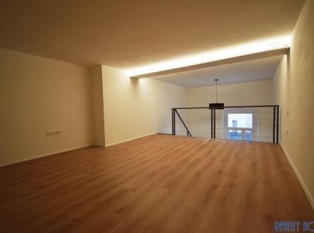 Pronájem bytu, 4+kk, 95 m²