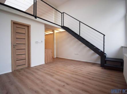 Pronájem bytu, 3+kk, 57 m²