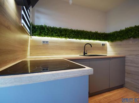 Pronájem bytu, 2+1, 70 m²