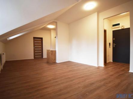 Pronájem bytu, 3+kk, 72 m²