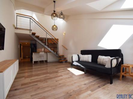 Pronájem bytu, 2+kk, 63 m²