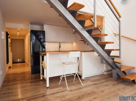 Pronájem bytu, 2+kk, 63 m²