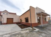 Pronájem skladu, 280 m²