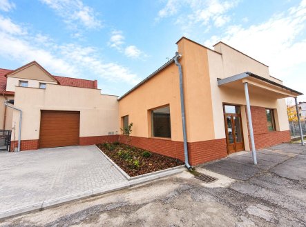 Pronájem skladu, 280 m²