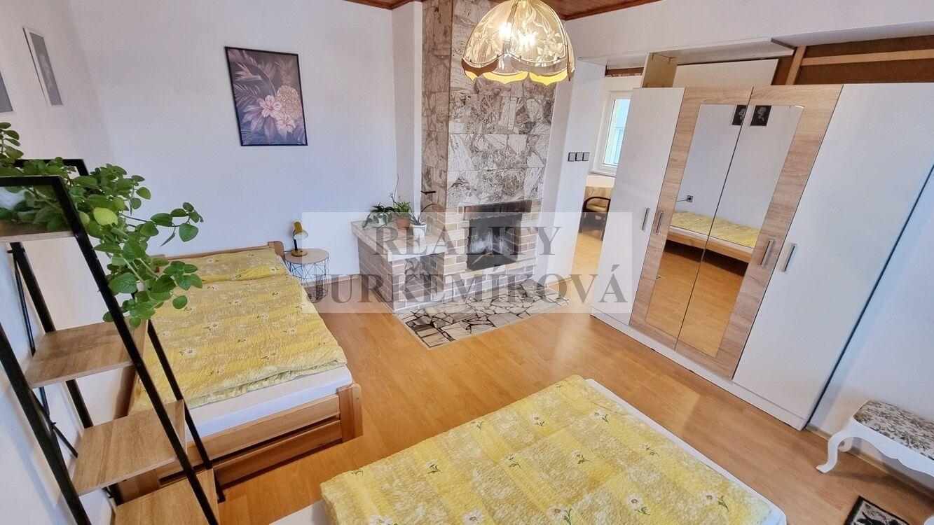 Pronájem zařízeného bytu 2+1 v RD, Dobrá Voda