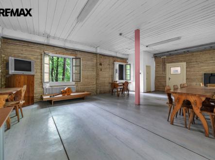 Prodej hotel, 900 m²