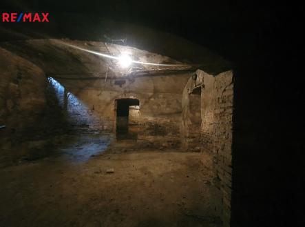 Pronájem - obchodní prostor, 145 m²