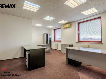 Prodej kanceláře, 595 m²