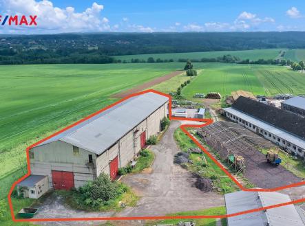 Prodej skladovací prostor, 1 400 m²