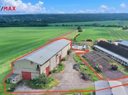 Prodej skladovací prostor, 1 400 m²