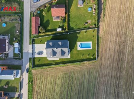 Prodej pozemku pro bydlení, 1 671 m²