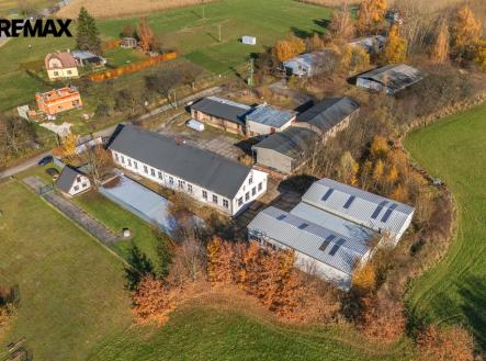 Pronájem skladu, 1 380 m²