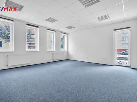 Pronájem kanceláře, 170 m²