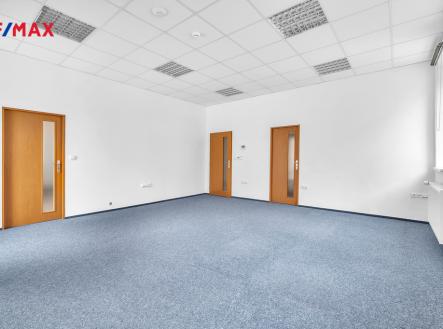 Pronájem kanceláře, 170 m²