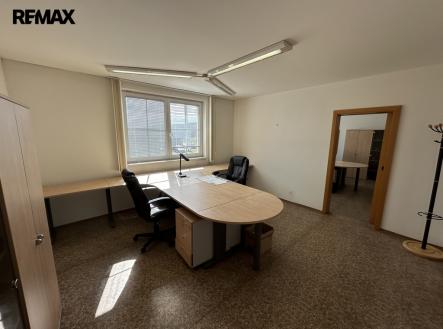 Pronájem kanceláře, 62 m²