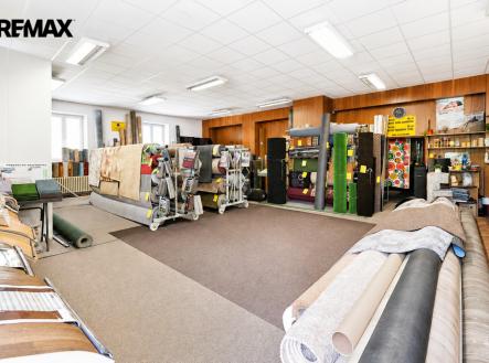 Prodej obchodní prostory, 330 m²