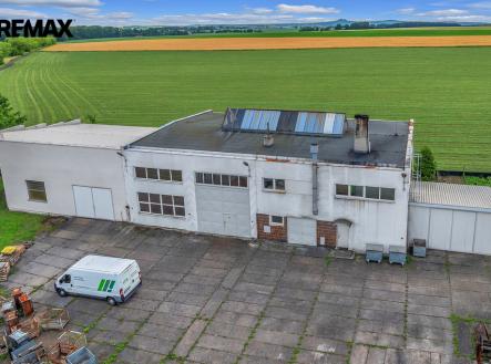 Pronájem výrobní prostory, 1 424 m²