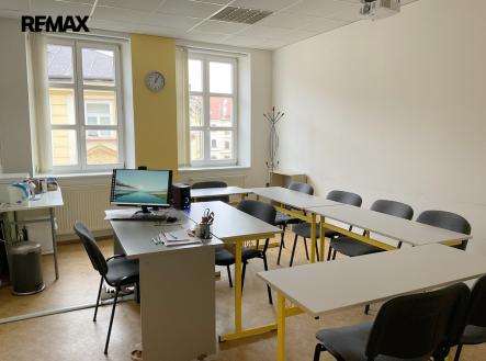 Pronájem kanceláře, 57 m²