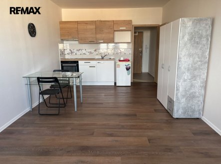 Pronájem bytu, 1+kk, 30 m²