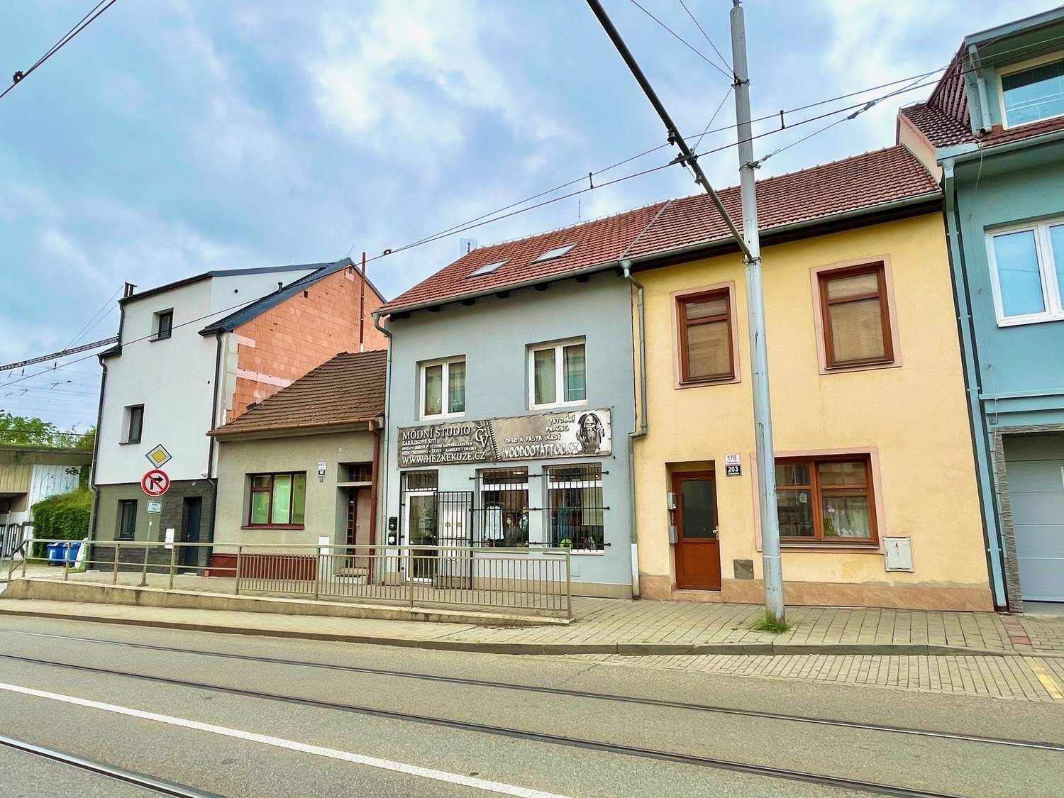 Prodej nájemního domu se třemi byty a obchodním/výrobním prostorem, Brno - Židenice, ul. Táborská