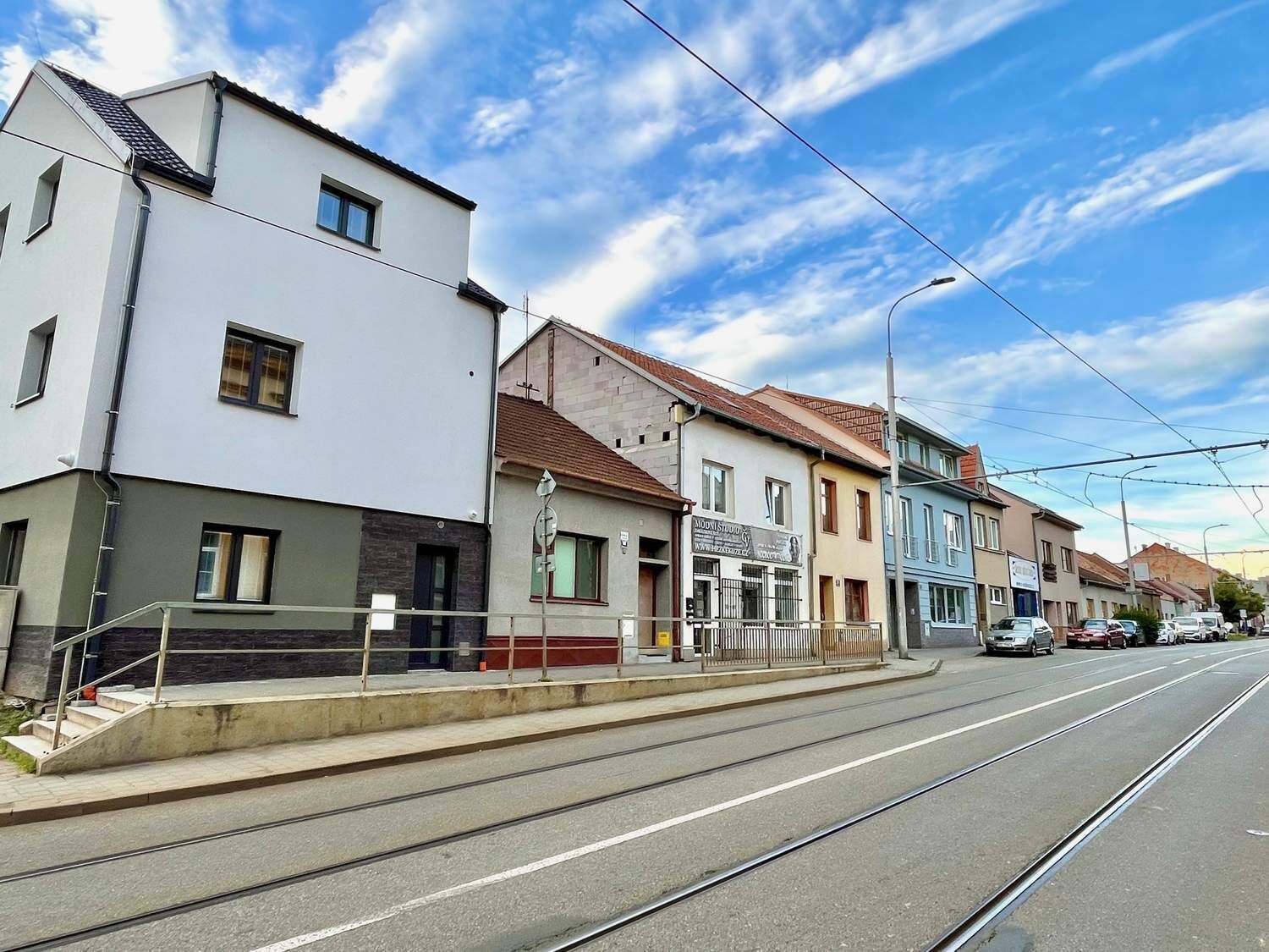 Prodej RD se třemi byty a obchodním/výrobním prostorem, Brno - Židenice, ul. Táborská