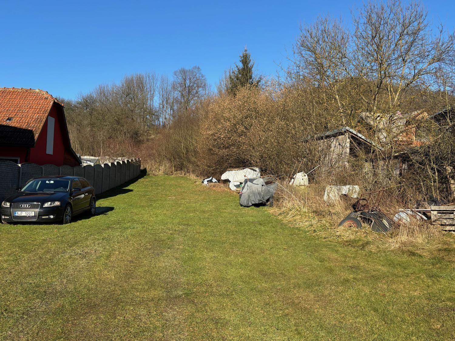 Prodej stavebního pozemku 1065m2 v obci Koroužné