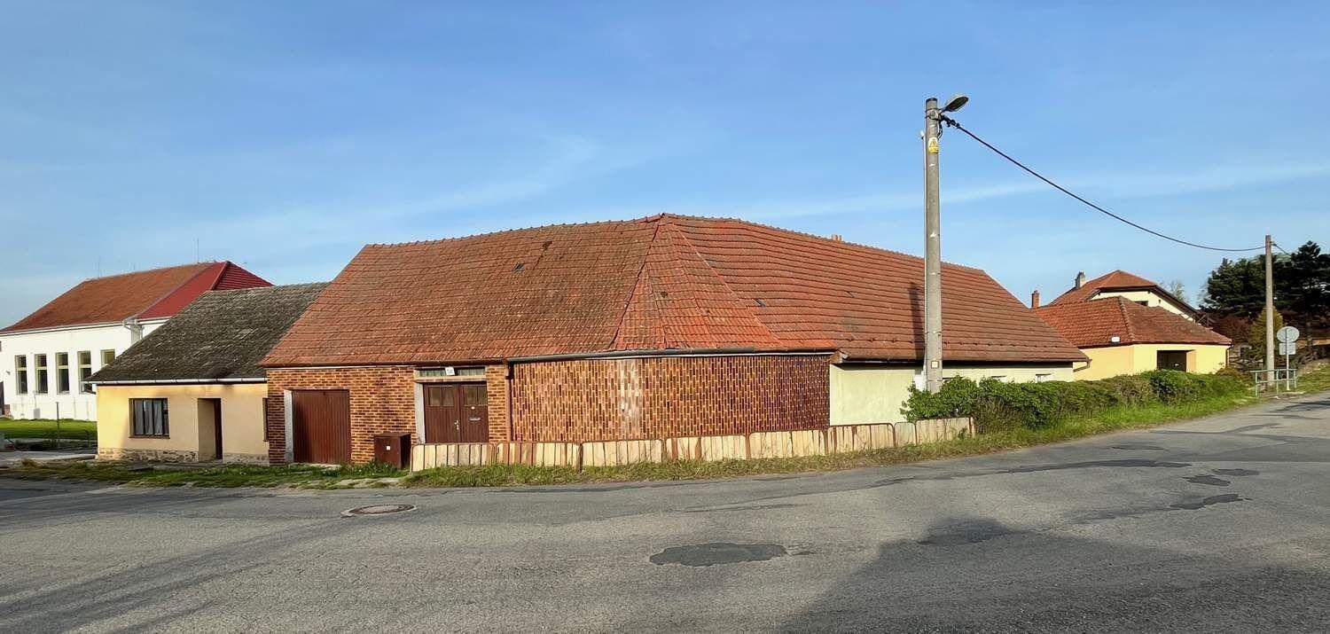 Pronájem RD 4+1 se zahradou, Veverské Knínice