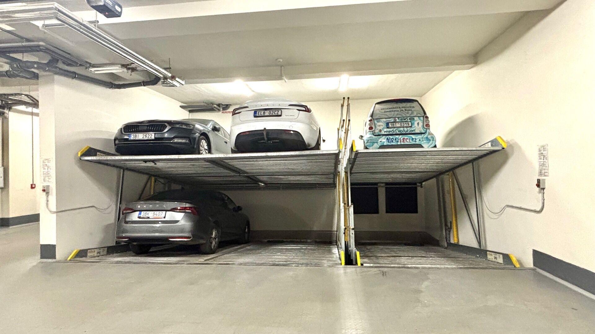 Pronájem garážového stání Nový Lískovec, ul. Zoubkova