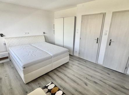 Pronájem bytu, 1+kk, 23 m²