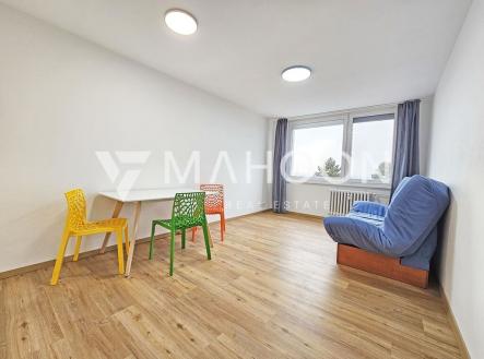 Pronájem bytu, 2+kk, 43 m²