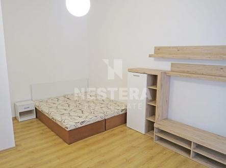 Pronájem bytu, 1+kk, 37 m²