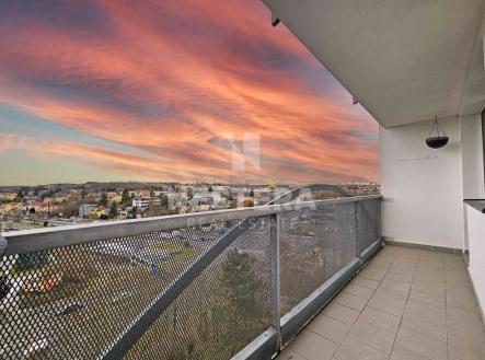 Pronájem bytu, 3+kk, 77 m²