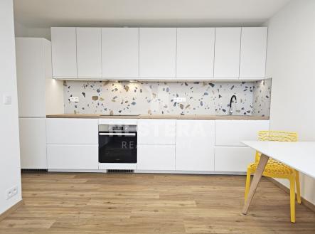 Pronájem bytu, 2+kk, 43 m²