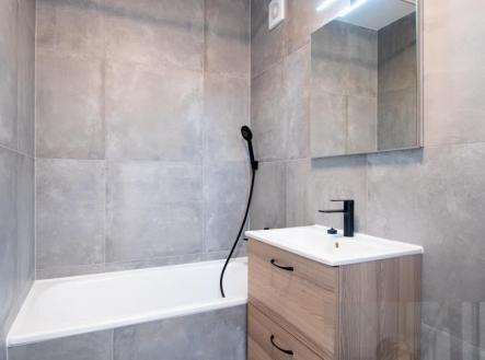 Pronájem bytu, 1+kk, 35 m²