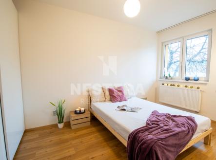 Pronájem bytu, 2+kk, 39 m²