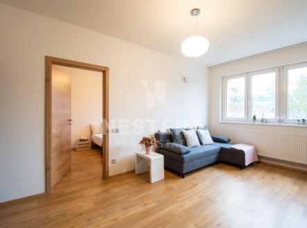 Pronájem bytu, 2+kk, 39 m²