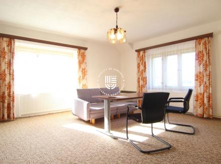 Prodej - dům/vila, 383 m²