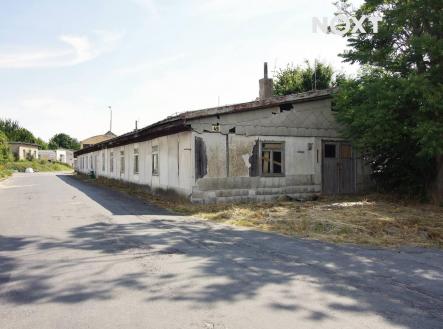 Pronájem - komerční objekt, sklad, 1 106 m²