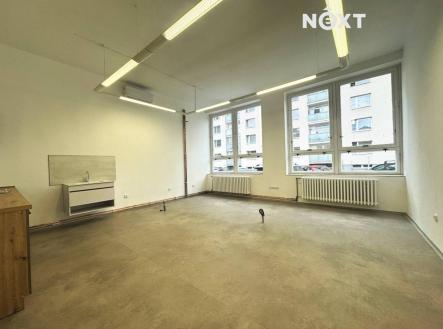 Pronájem - komerční objekt, obchodní centrum, 87 m²