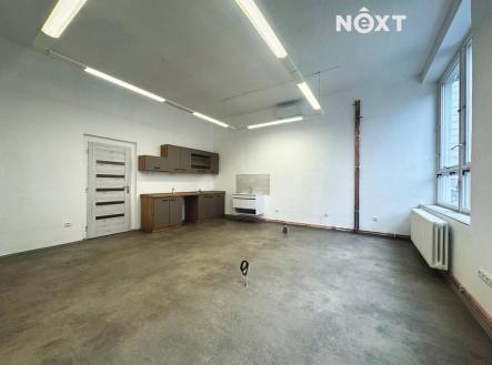 Pronájem - komerční objekt, obchodní centrum, 87 m²