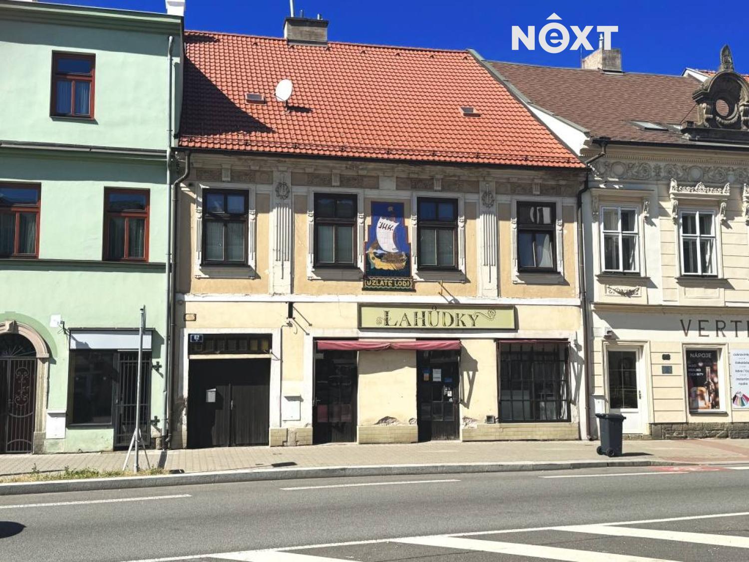 Pronájem komerční Kanceláře, 180㎡