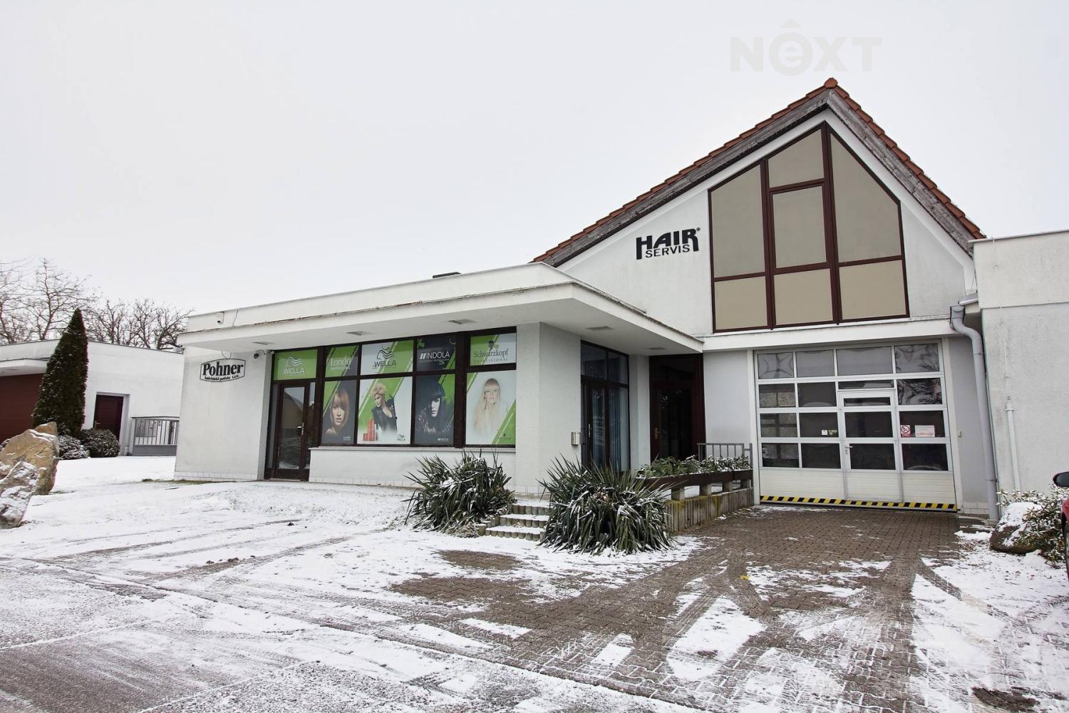 Pronájem komerční Obchodní prostory, 62㎡