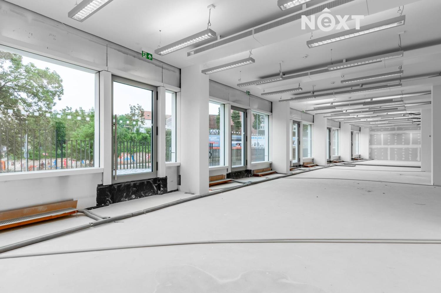 Pronájem komerční Obchodní prostory, 55㎡