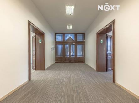 Pronájem kanceláře, 230 m²