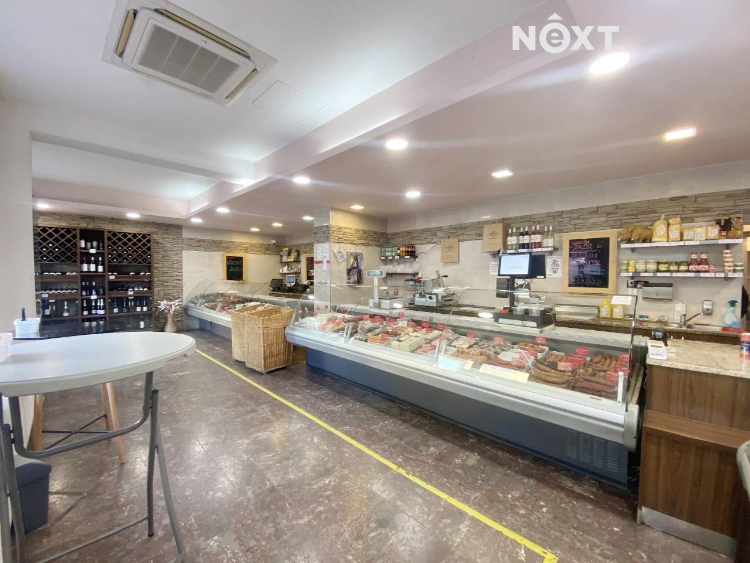 Pronájem komerční Obchodní prostory, 165㎡